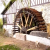 Restauration d\'une grande roue de poitrine en Normandie - La roue tourne 1
